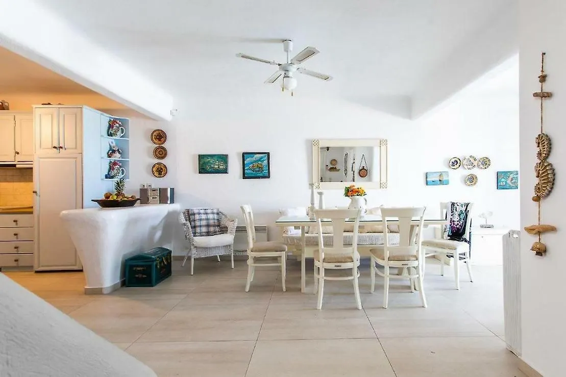 Σπίτι διακοπών Mykonos Coastal Retreat - Giovanna'S Beachfront Escape With Jacuzzi Mykonos Town Ελλάδα