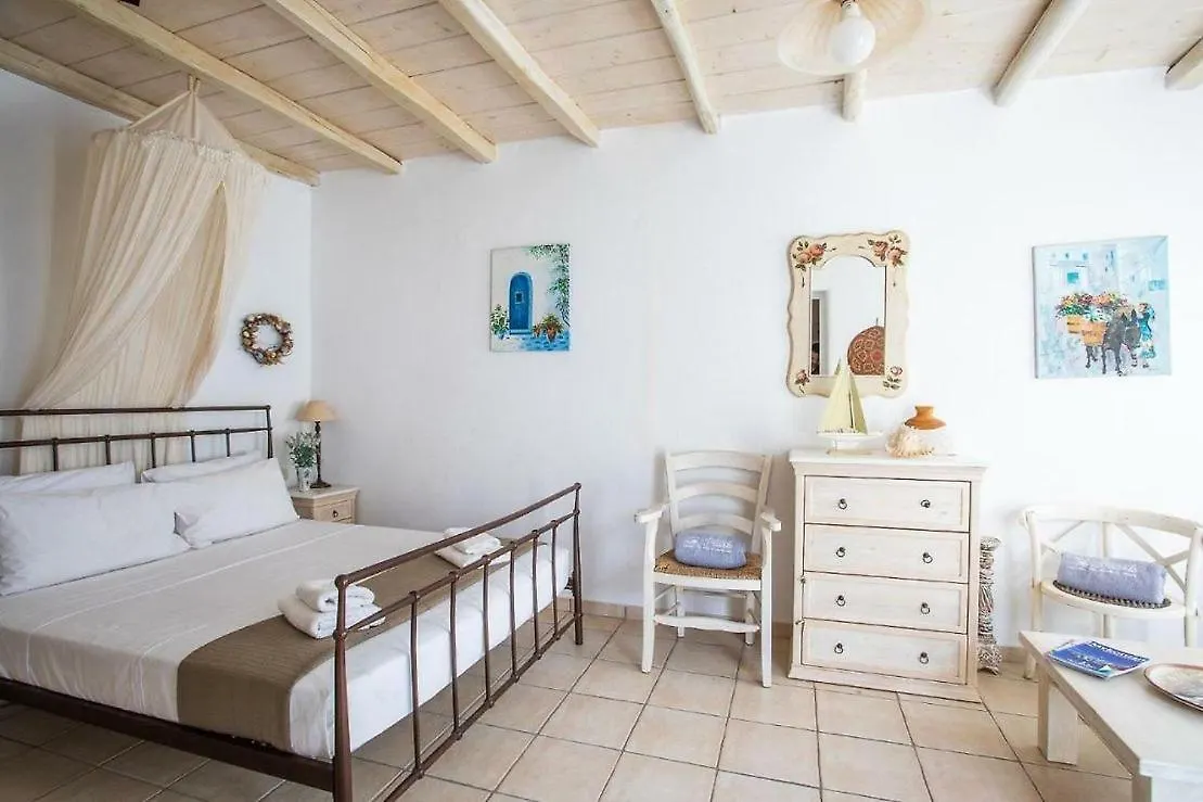 Mykonos Coastal Retreat - Giovanna'S Beachfront Escape With Jacuzzi Mykonos Town Ελλάδα